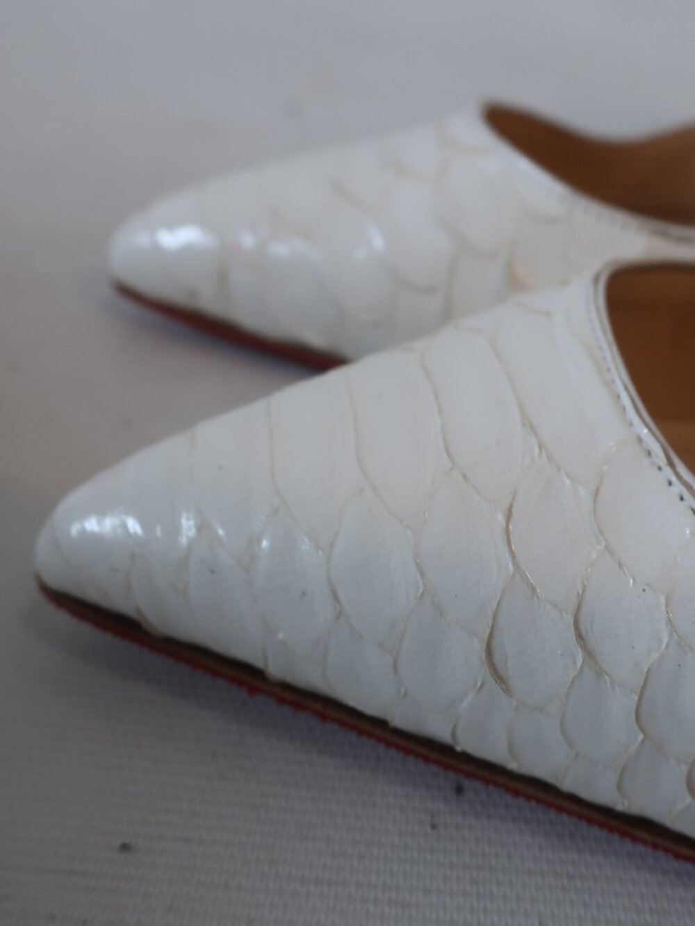 Authentic Christian Louboutin White So Kate Python Leather Heel Pump 38.5 US/8.5 - Picture 7 of 16